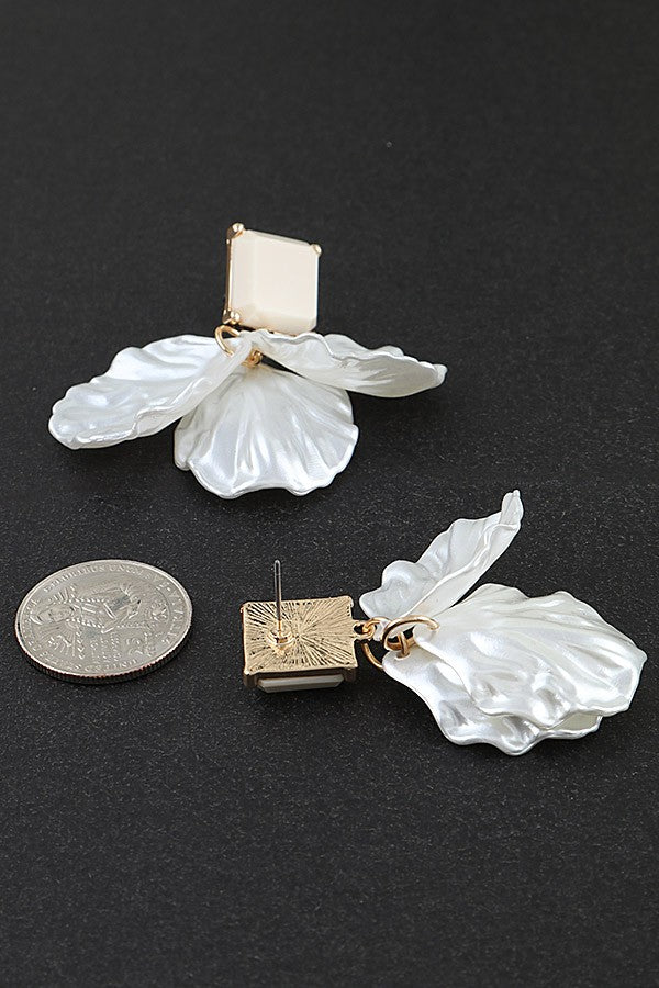 Pretty Pearl Petal Earrings