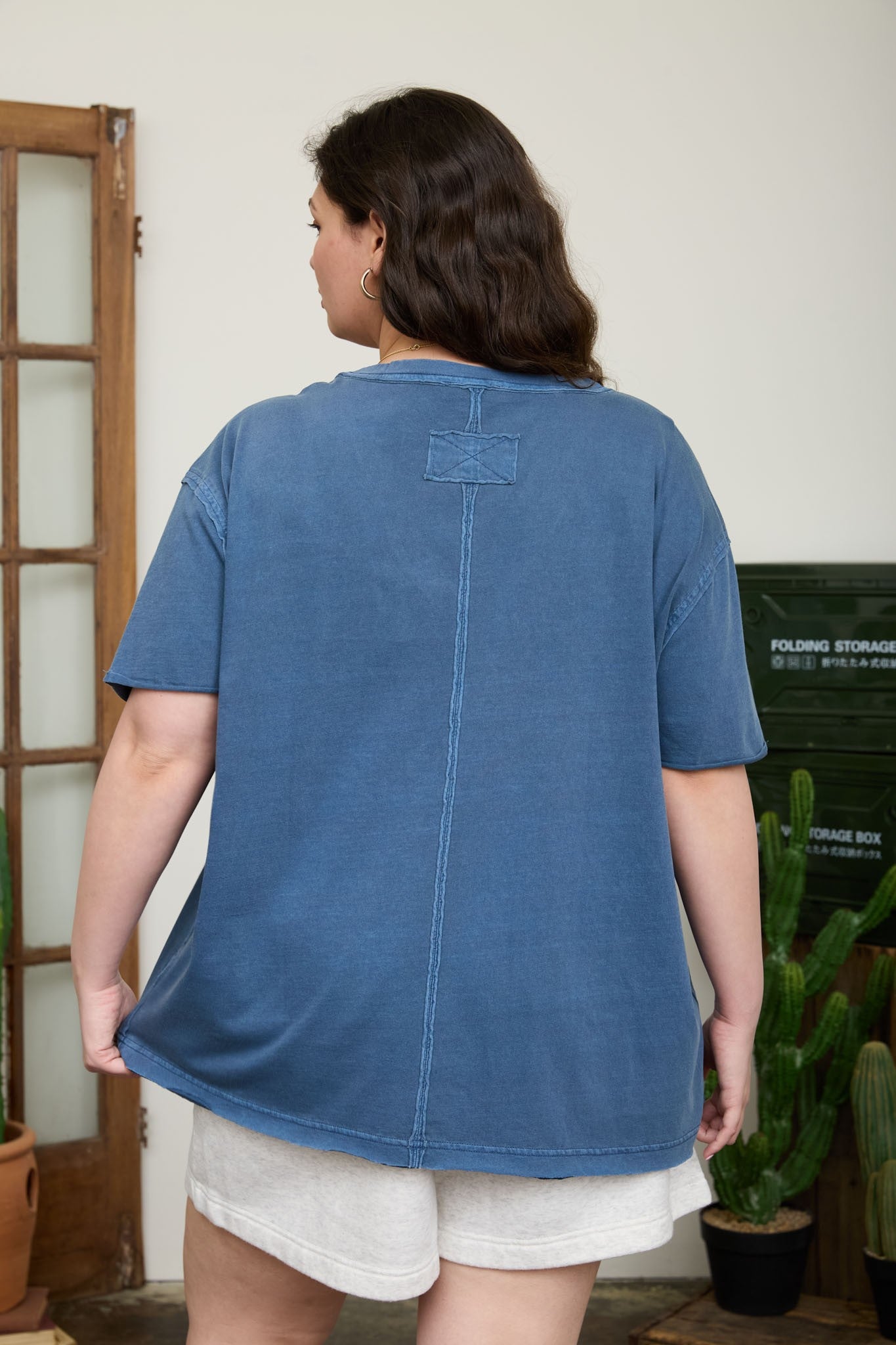 Washed Relaxed Short Sleeve V Neck-PLUS