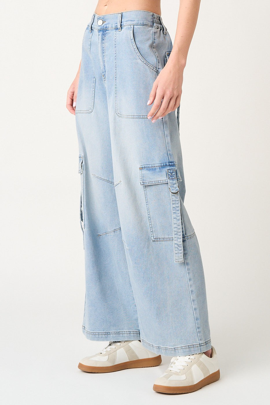Washed Denim Cargo Pocket Wide Leg Pants